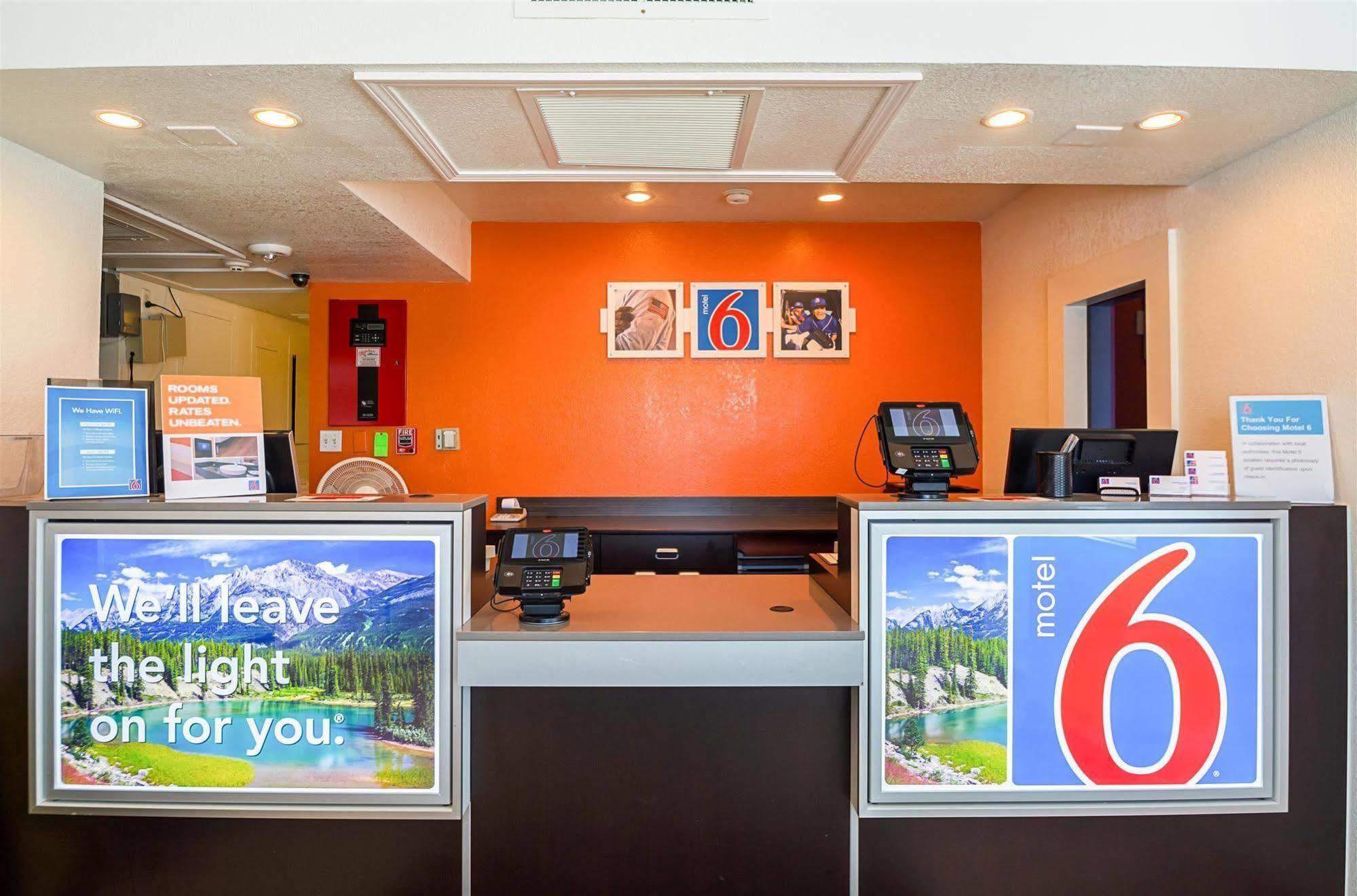 Motel 6-Pueblo, Co - I-25 Buitenkant foto