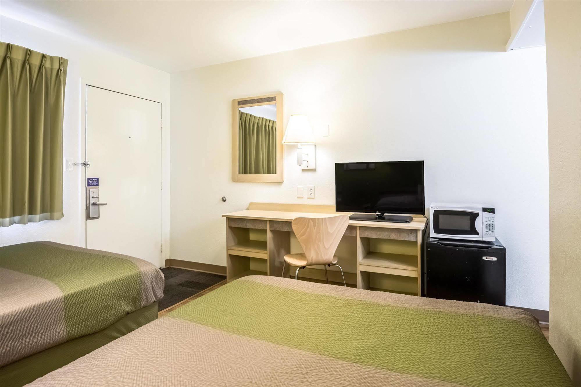 Motel 6-Pueblo, Co - I-25 Buitenkant foto