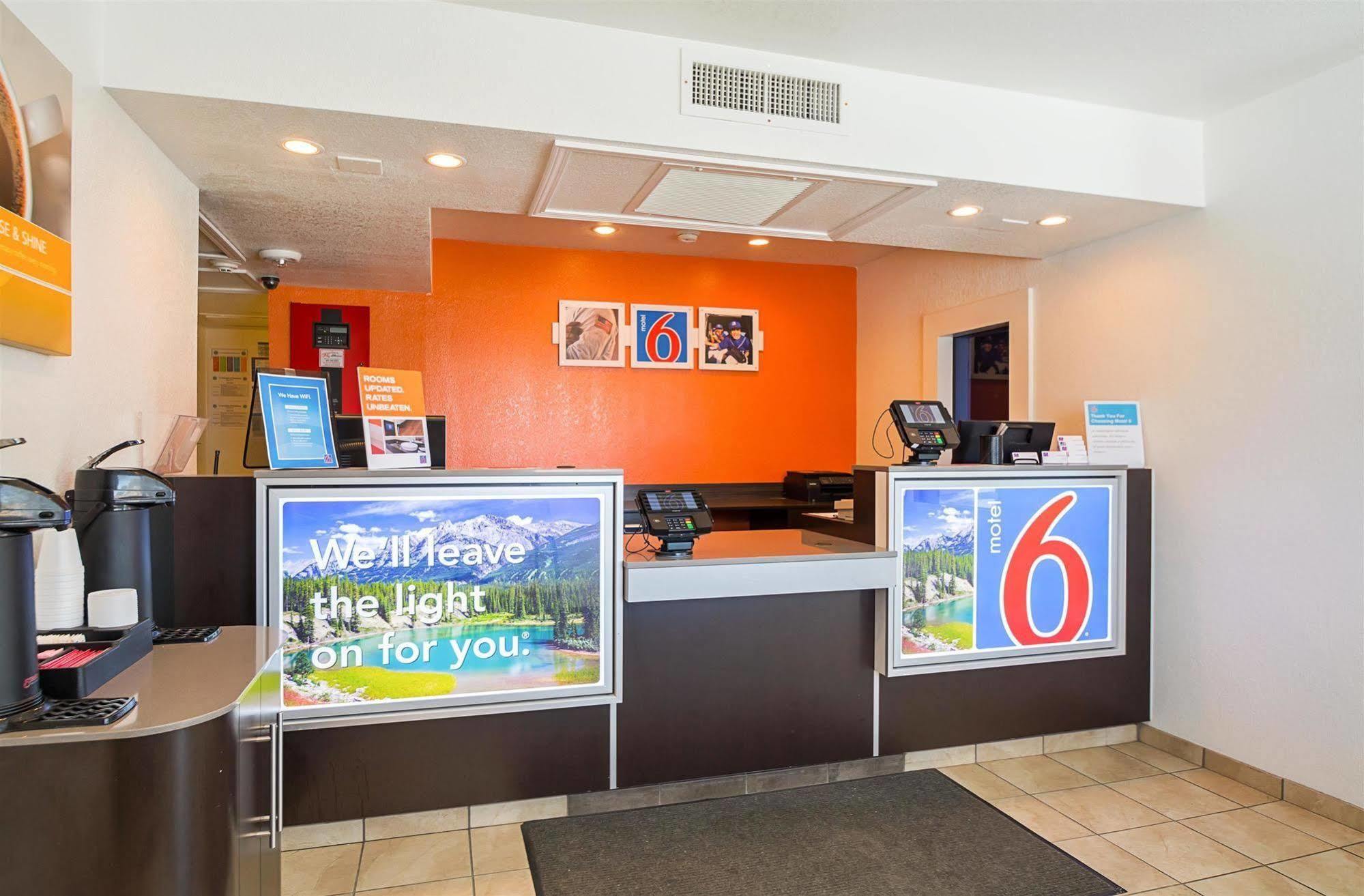 Motel 6-Pueblo, Co - I-25 Buitenkant foto